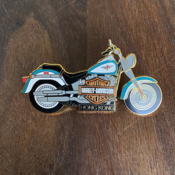 Harley Davidson Motorcycles Hong Kong Dealer Dealership Vest Pin Vintage - Picture 1 of 3